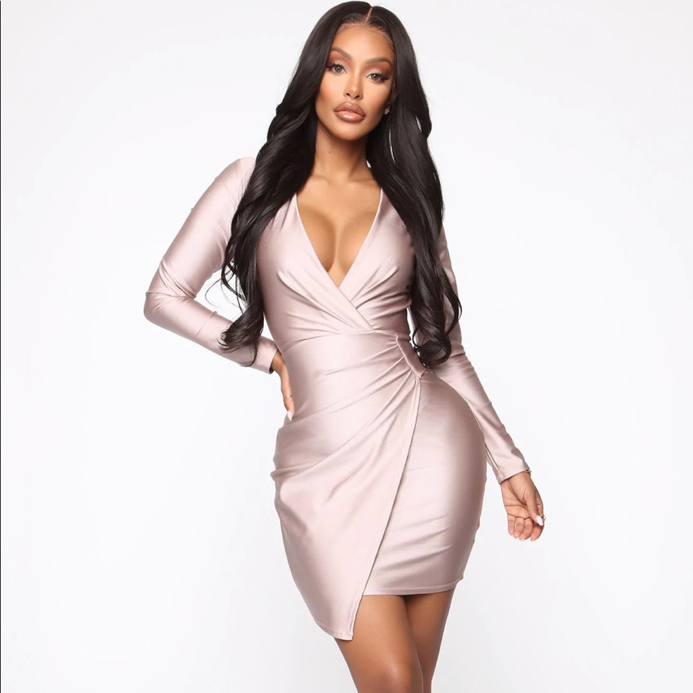 💗 Light Pink Fashion Nova Mini Dress💗